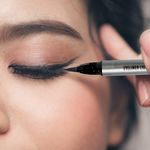 DELINEADOR-PARA-OJOS-LIQUIDO-GRUESO-NEGRO-5-1296