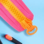 Cartuchera-de-malla-school-season-series-20-7-7-cm-rosa-fluorescente-Miniso-4-8256