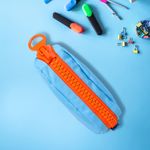 Cartuchera-oxford-school-season-series-21-7-8-cm-azul-Miniso-3-8258