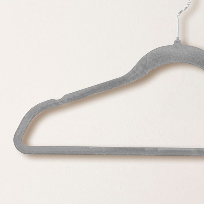 Ganchos-antideslizantes-de-ropa-gris-10-pzas-Miniso-5-8761