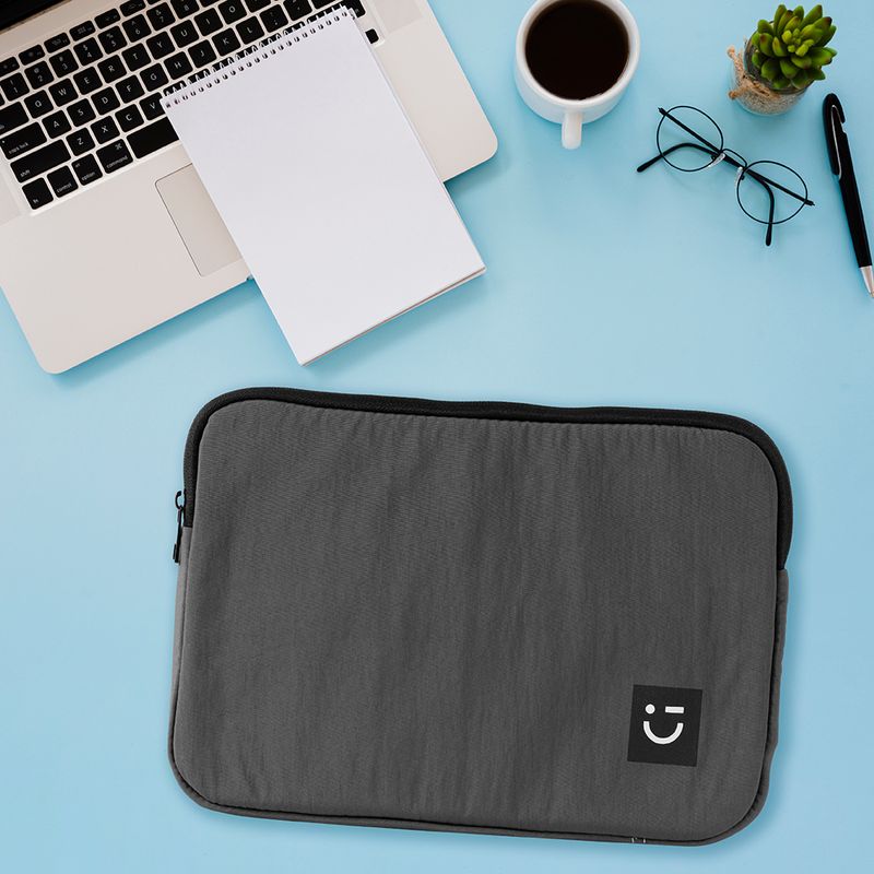 Bolsa-de-manga-ligera-para-laptop-gris-Miniso-7-9727