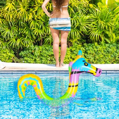Inflables en forma de unicornio para nadar largo de 130 cm -  Miniso