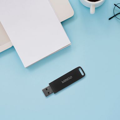 Memoria usb flash 2.0 64 gb diseño giratorio modelo slk-303 negro -  Miniso