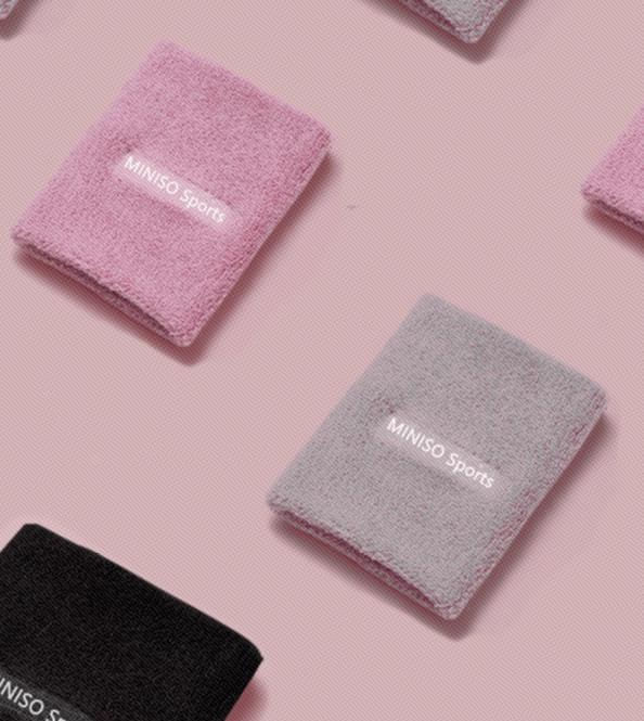 Mu-equera-absorbe-sudor-miniso-sports-Miniso-1-9473