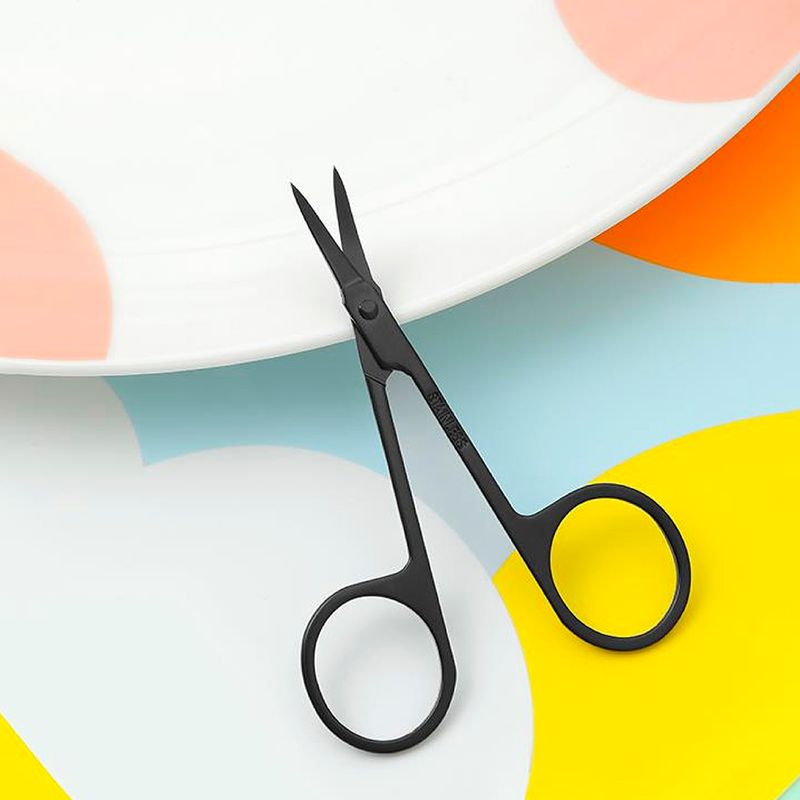 Tijeras-para-depilar-cejas-v2-negro-Miniso-5-5250