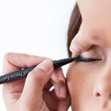 Delineador para ojos de precision a prueba de agua negro 0.9g -  Miniso