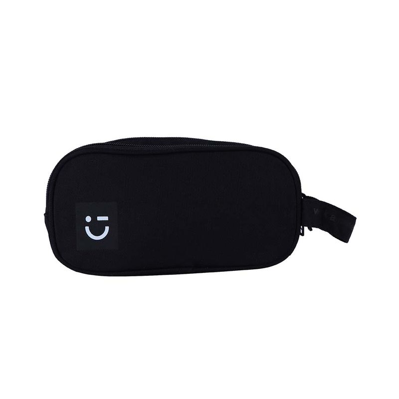 Cosmetiquera-con-correa-con-cara-sonriente-negro-Miniso-1-9762