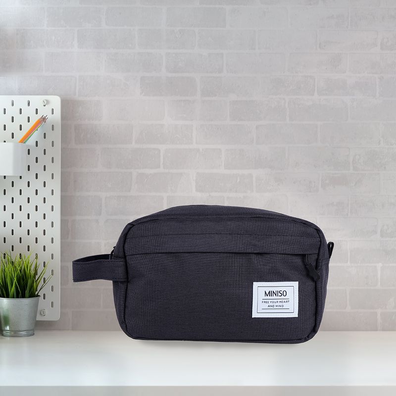 Organizador-para-viaje-youth-of-time-negro-Miniso-2-9985
