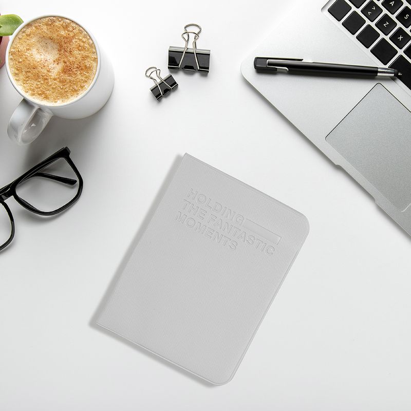 Portapasaporte-peque-o-gris-Miniso-2-7389