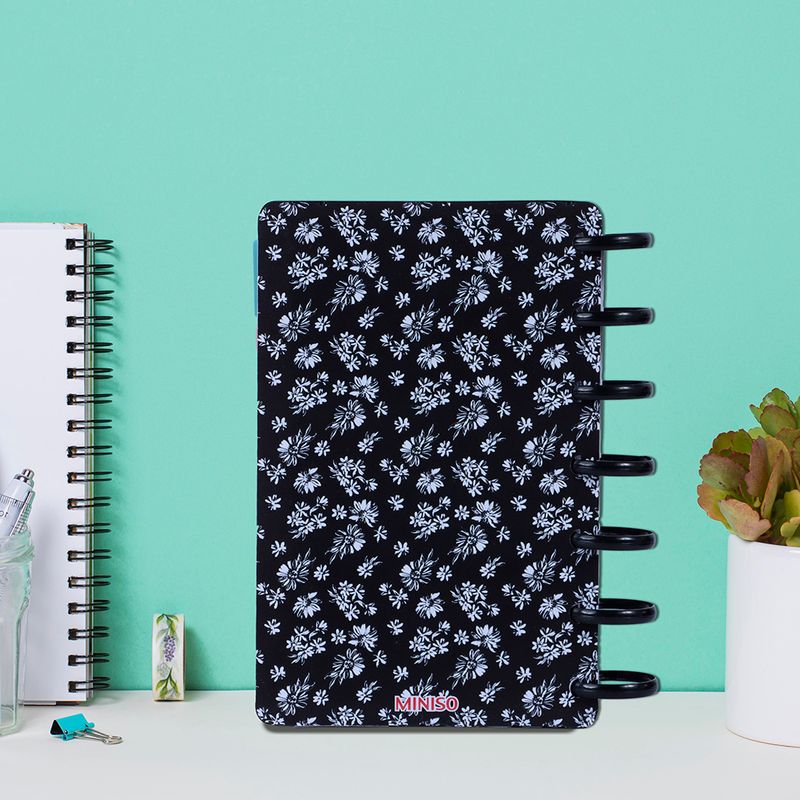 Calendario-de-planificaci-n-anual-11-7-x-17-8-cm-2022-2023-de-75-hojas-negro-Miniso-5-10049