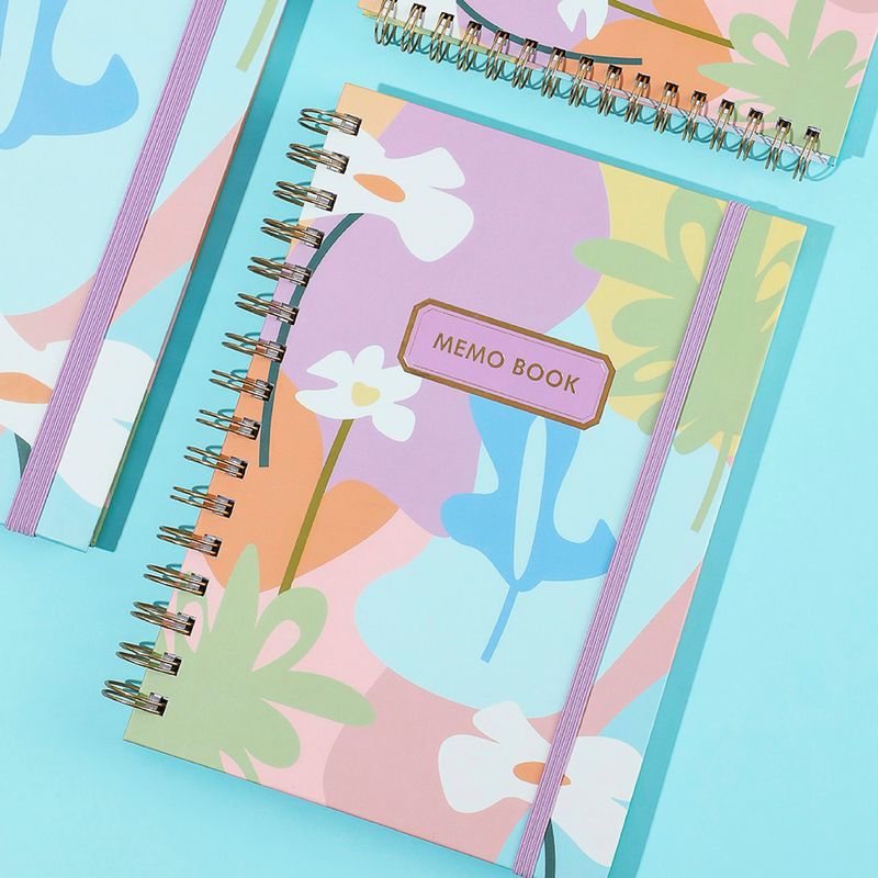 Libreta-con-espiral-A6-dazzling-world-banda-morada-90-hojas-Miniso-5-6890