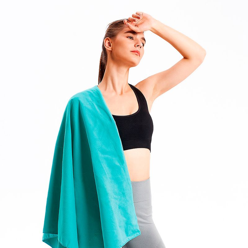 Toalla-deportiva-verde-Miniso-6-476