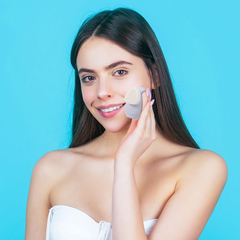 Cepillo-de-limpieza-facial-ovalado-silic-n-azul-Miniso-7-2552