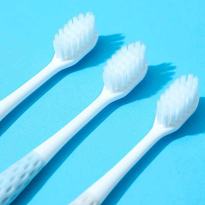 Paquete-de-cepillo-de-dientes-de-cerdas-suaves-3-pzas-surtido-Miniso-4-2396