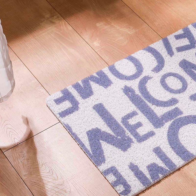 Tapete-decorativo-de-bobina-de-letras-Miniso-2-11309