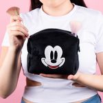Cosmetiquera-de-felpa-mickey-mouse-negro-Disney-2-6171