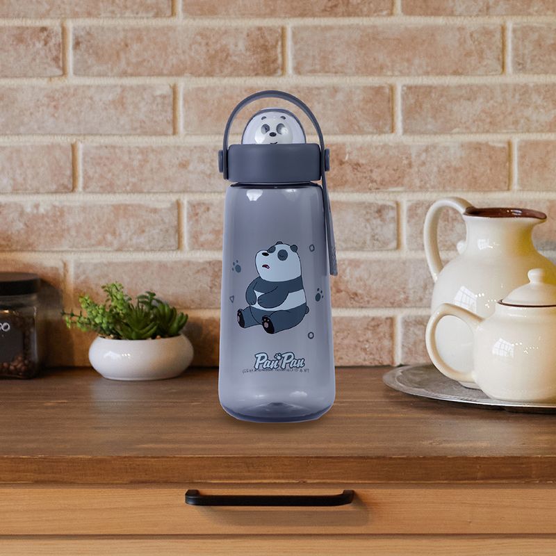 Tomatodo-de-plastico-we-bare-bears-collection-con-decoracion-600ml-negro-7-7x7-7x20-5cm-We-Bare-Bears-2-11654