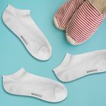 Paquete-de-medias-atleticos-para-mujer-blancos-3-pzs-Miniso-2-5556