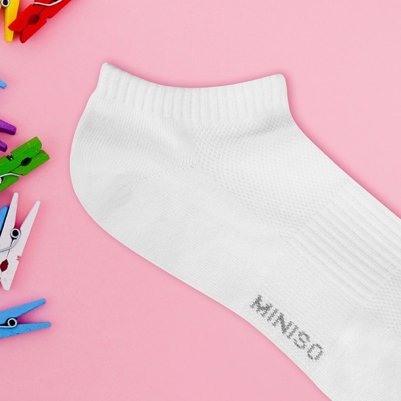 Set Calcetines Deportivos Para Mujer Antibacteriales - Deportes - Miniso en  Línea - Miniso