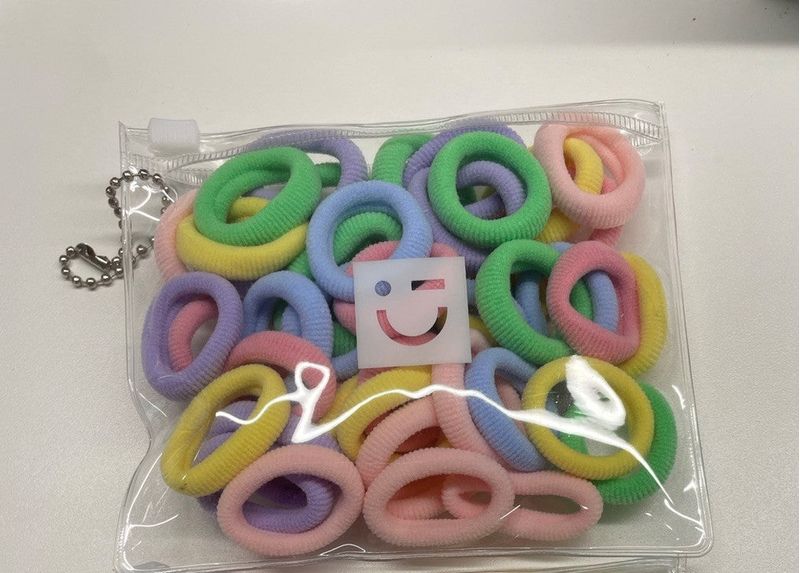 Paquete-de-ligas-peque-as-50-pzas-mix-de-colores-Miniso-2-11555