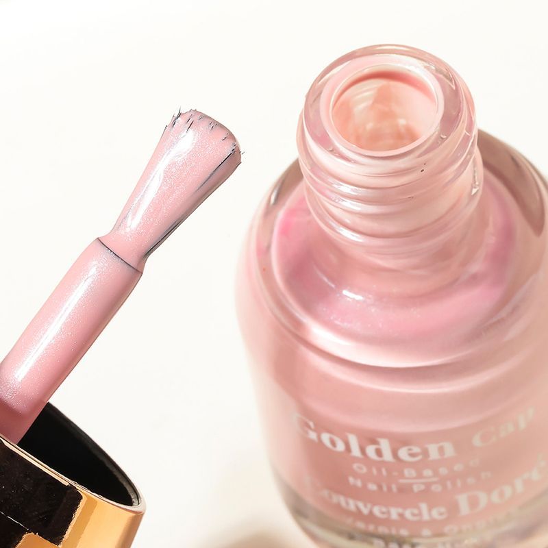 Esmalte-para-u-as-a-base-de-aceite-con-tapa-dorada-07-rosa-claro-Miniso-4-12053