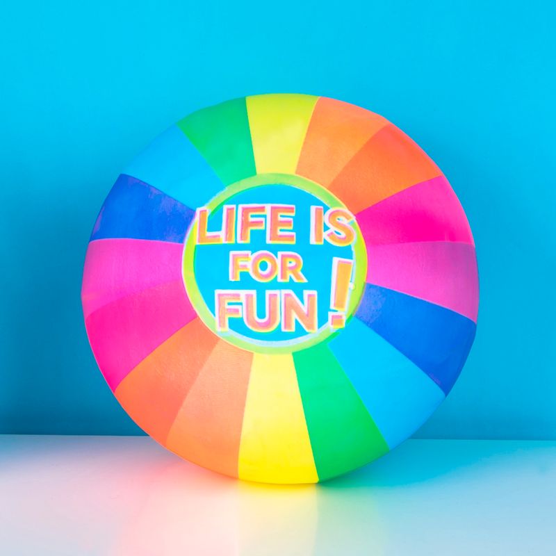 Miniso-sports-pelota-de-playa-de-la-serie-spectrum-letras-23cm-Miniso-2-11834