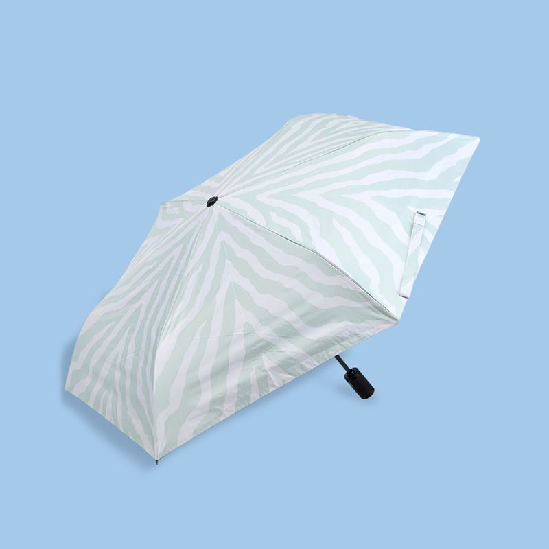Paraguas-uv-automatico-con-patron-ondulado-verde-claro-Miniso-2-8058