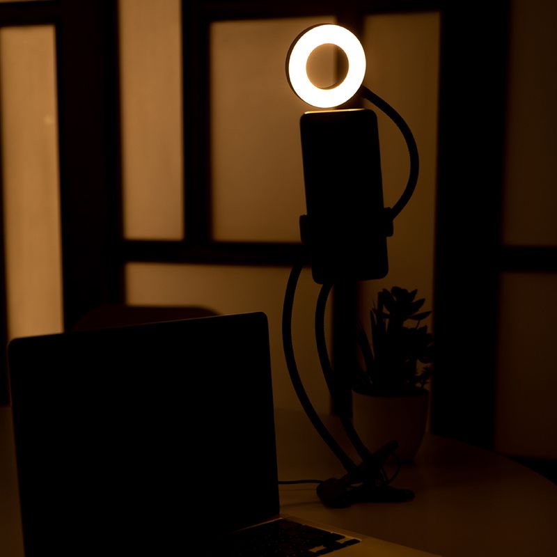 Soporte-de-celular-parado-con-luz-live-broadcast-series-Miniso-9-6377