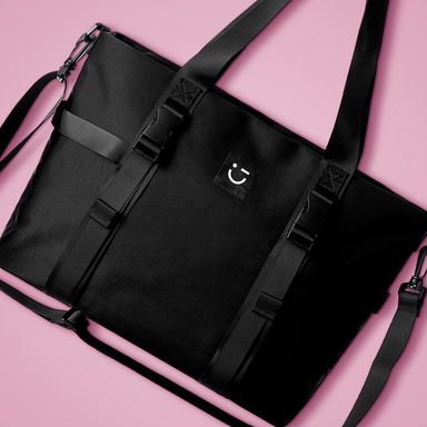 Bolso rectangular con multiples correas y logo miniso negro -  Miniso