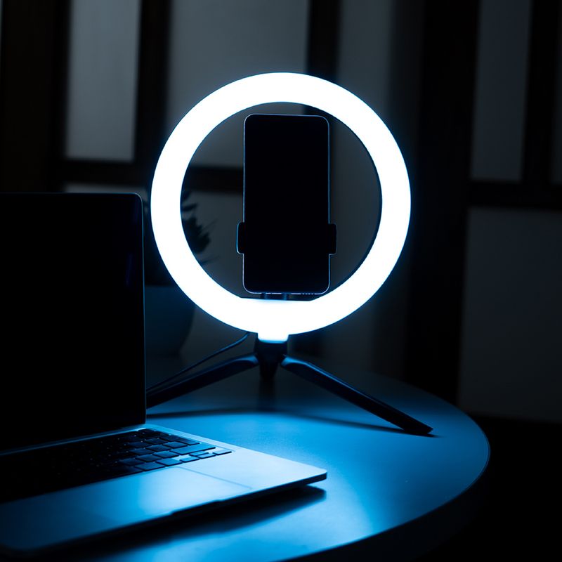 Soporte-de-celular-parado-10-in-live-broadcast-series-Miniso-9-6378