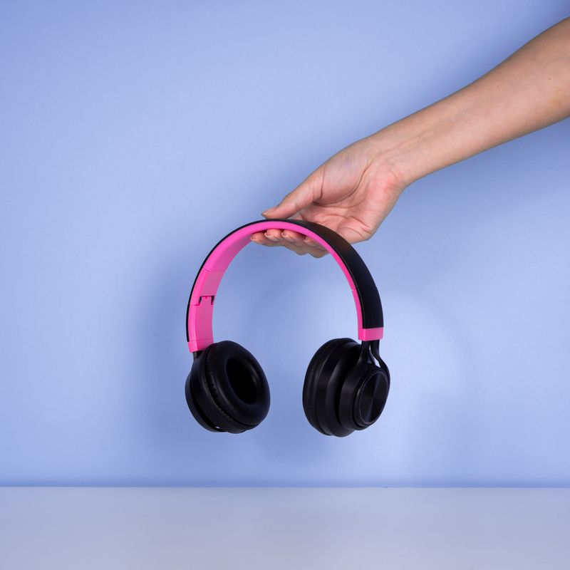 Aud-fonos-de-diadema-coloridos-con-luces-rosa-Miniso-2-7533