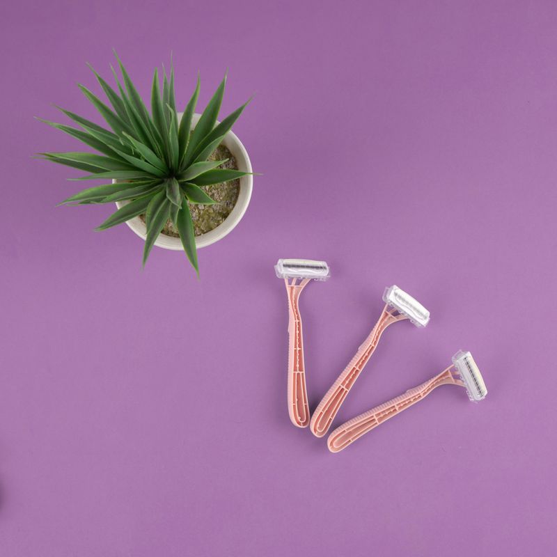 Paquete-de-rasuradoras-para-mujer-triple-hoja-6-pzas-Miniso-4-5253