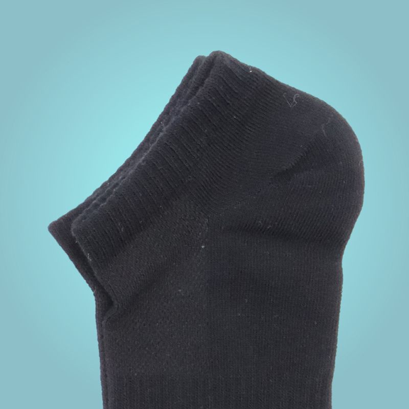 Paquete-de-medias-atleticos-para-hombre-negros-3-pzs-Miniso-4-5549
