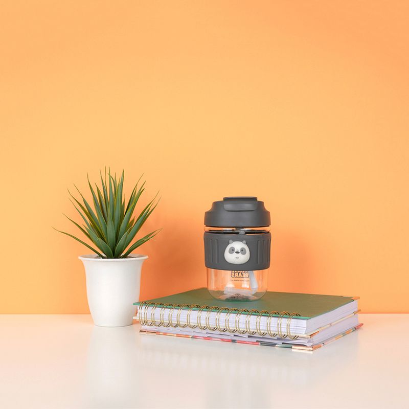 Vaso-de-pl-stico-con-sorbete-y-tapa-de-pico-we-bare-bears-collection-panda-450-ml-We-Bare-Bears-2-8364