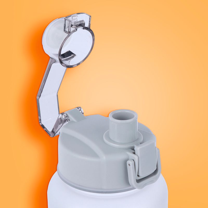 Tomatodo-de-plastico-de-gran-capacidad-colores-degradado-con-asa-blanco-y-negro-2L-Miniso-3-8586