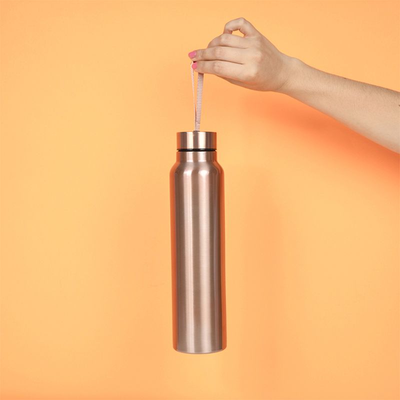 Termo-de-acero-inoxidable-con-correa-para-deportes-rosa-950-ml-Miniso-8-8356