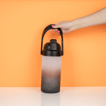 Tomatodo-de-plastico-para-agua-con-sorbete-de-gran-capacidad-gradient-series-blanco-y-negro-2L-Miniso-7-7766