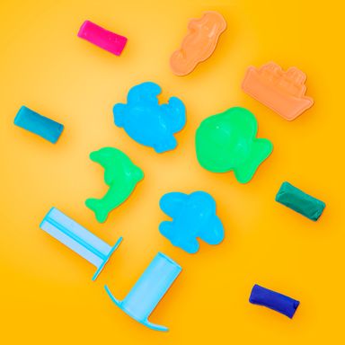 Plastilina set de 24 colores 13cm x 13cm x 12.2cm -  Miniso