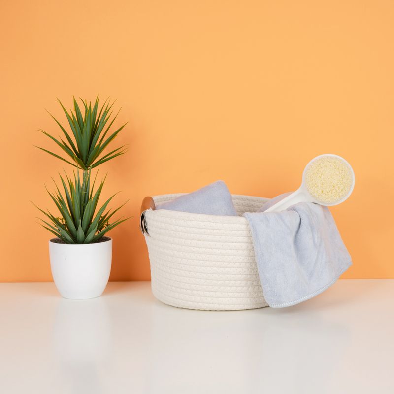 Cepillo-de-ducha-de-mango-largo-simple-Miniso-2-13757
