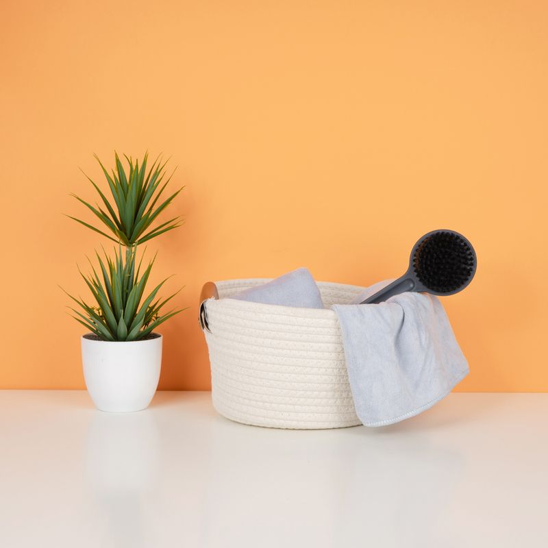 Cepillo-de-ducha-con-mango-largo-de-carb-n-de-bamb-Miniso-2-13758