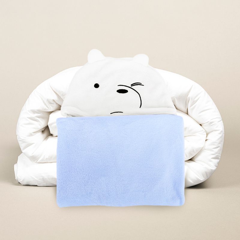 Manta-con-capucha-contraste-los-osos-escandalosos-5-0-polar-azul-Miniso-6-13676