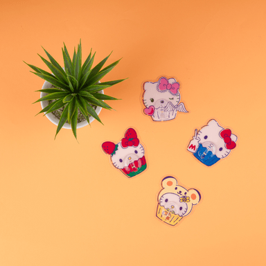 Ganchos adhesivos de cupcake hello kitty 4 pzas -  Sanrio