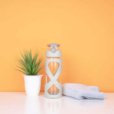 Tomatodo de vidrio diseno de reloj de arena 500 ml blanco 7.3x7.3x22.7cm - Miniso