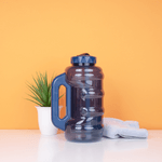 Tomatodo-de-plastico-de-agua-fria-de-gran-capacidad-con-sorbete-y-asa-azul-1850-ml-Miniso-8-8963