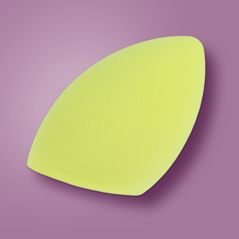 Esponja-de-maquillaje-inclinada-con-estuche-de-viaje-transparente-amarillo-Miniso-3-14487
