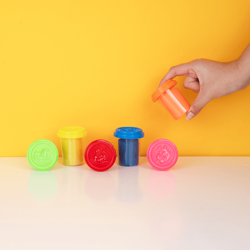 Caja-de-plastilina-colores-6-pzas-modelos-mixtos-Miniso-2-5756