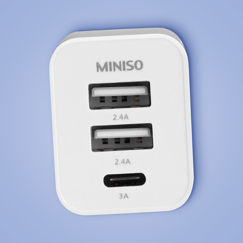 Cargador-15w-mod-st790-blanco-usb-C-y-doble-usb-Miniso-3-14595