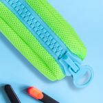 Cartuchera-de-malla-school-season-series-20-7-7-cm-verde-fluorescente-Miniso-2-8257
