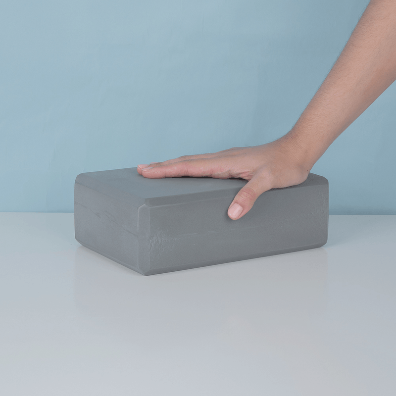 Bloque-de-yoga-simple-y-liso-gris-miniso-sports-Miniso-2-14904