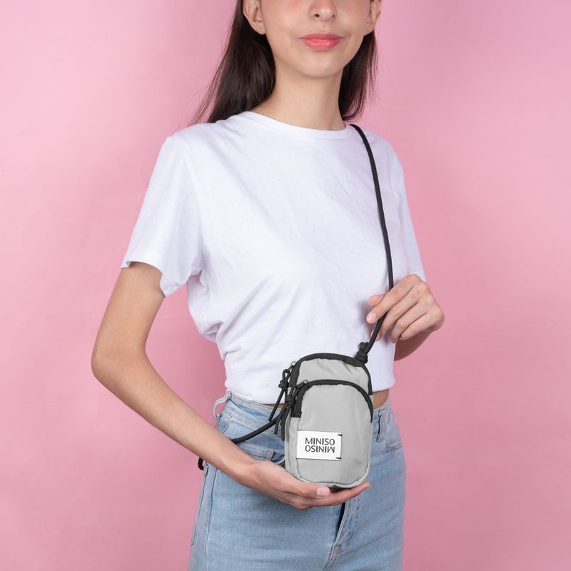 Mini-bolso-porta-celular-miniso-vitality-mix-gris-claro-Miniso-7-15095